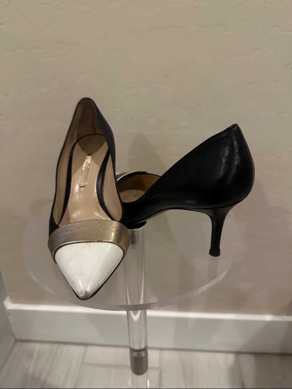 Nicholas Kirkwood Black, White and Gold Colorblock Pointed Pumps